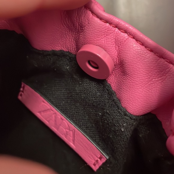 Zara Crossbody - Picture 7 of 9